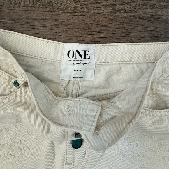 One Teaspoon Hawks High Rise Twisted Cuff Hem Distressed Shorts - Size 26 - NWT - Picture 9 of 15